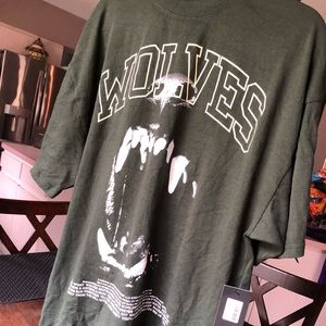 Darc Sport wolves oversized tee large pump cover NWT
